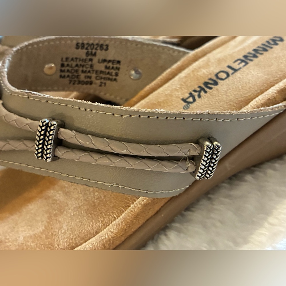 Minnetonka Silverthorne Braided Thong Sandals Flip Flops Southwestern EUC 6 - Picture 6 of 8